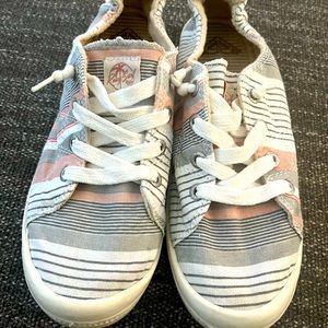 Roxy size 8.5